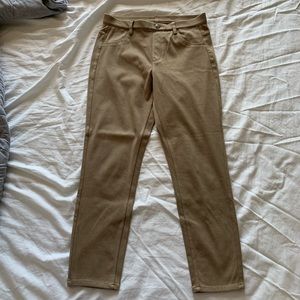 Uniqlo Cropped Jeggings in Beige